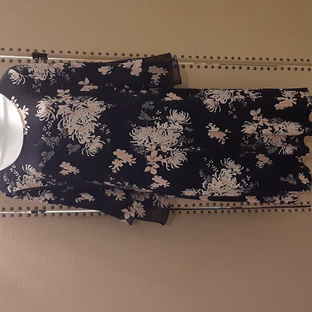GLAMOUR size 14 dark blue floral Bell 3/4 sleeve  dress